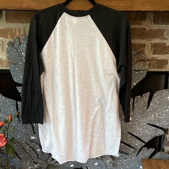 Long Raglan Sleeve (Black ) Body (Heather Gray) Santa HoHoHo Christmas Tee - Picture 2 of 3